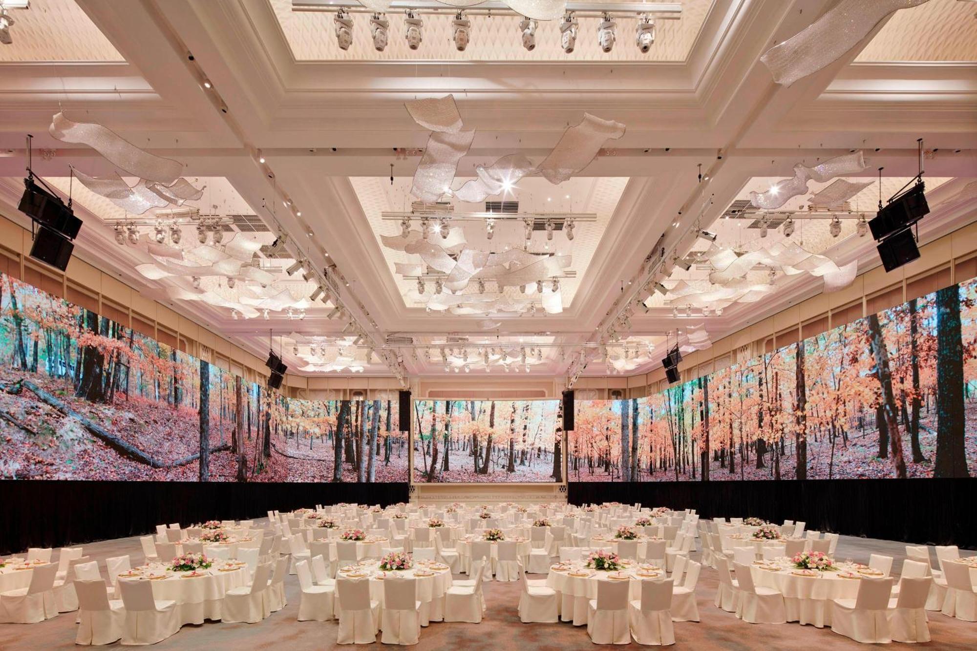 Отель The St. Regis Куала-Лумпур Экстерьер фото